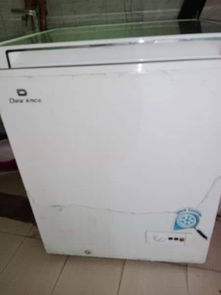 dawalnce single door 200 energy saver freezer glass doir 10