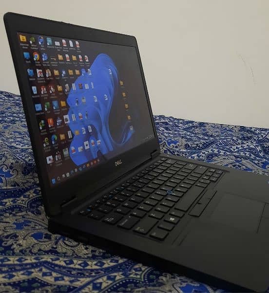 Dell i7-8850H Hexacore / 2GB NVIDIA Graphics/ Touch screen 8