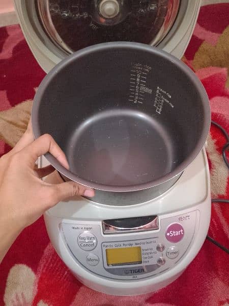 Rice Cooker 8