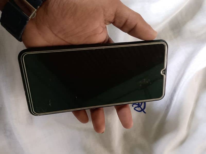 I am selling a mobile phone 3