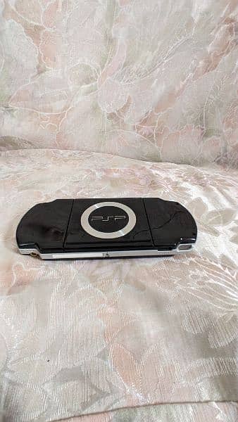 psp 2000 slim urgent sale 0