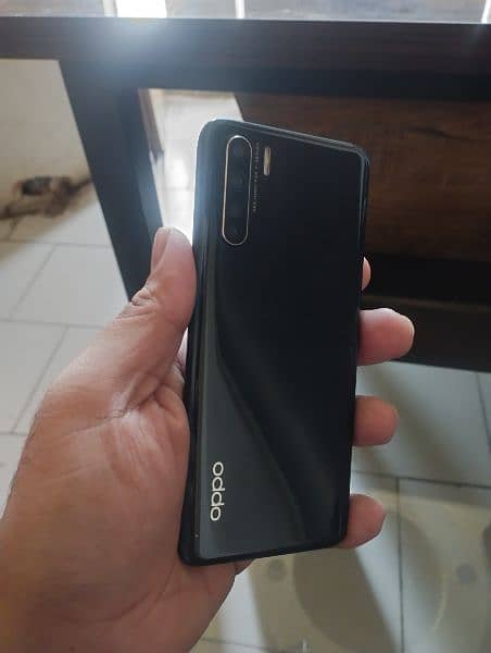 Oppo F15 0