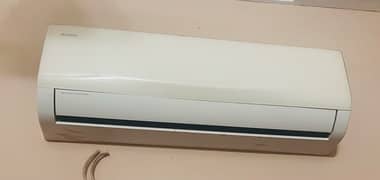 Gree Inverter AC 1 Ton White for sell