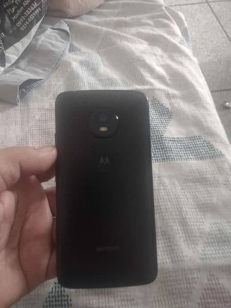 Moto E4 Mobile 7