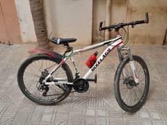 BYCYCLE IN GOOD CONDITION ALMOST NEW