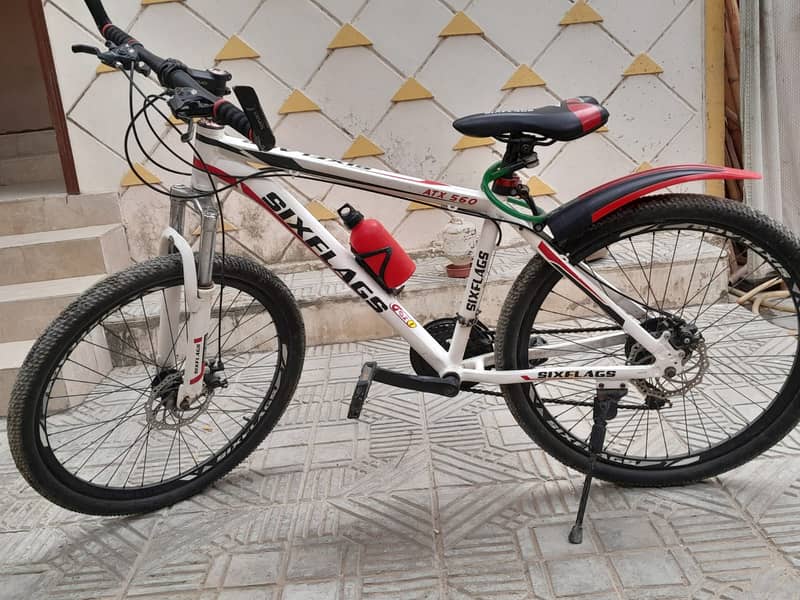 BYCYCLE IN GOOD CONDITION ALMOST NEW 2