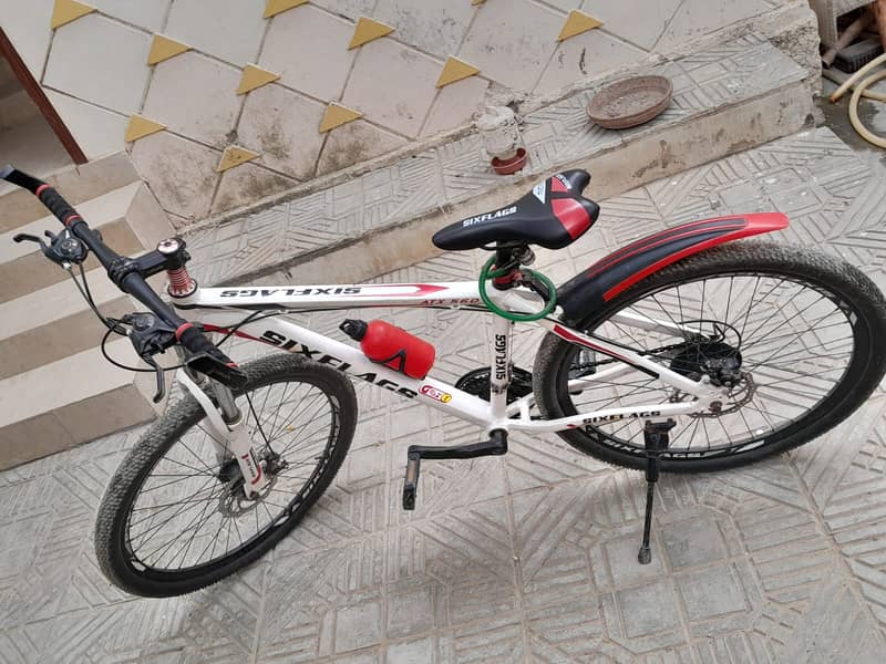 BYCYCLE IN GOOD CONDITION ALMOST NEW 6