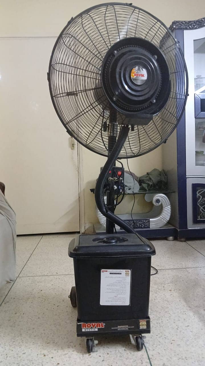 Royal Fans Misting Fan/Pedestal Fan – Excellent Condition 3