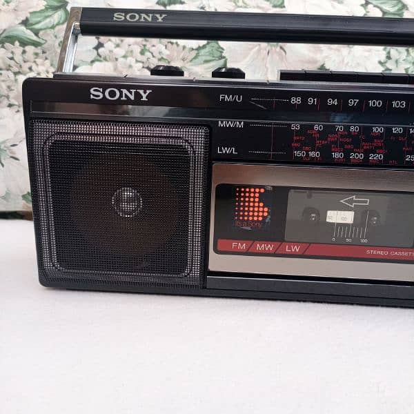 Sony Tape recorder & 3 Band Radio 5