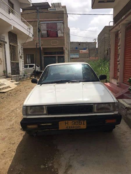 Nissan Sunny 1988 9