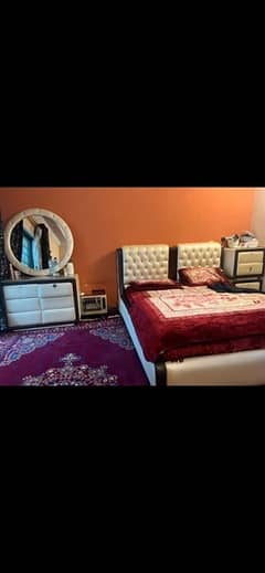 bed set / double bed set / side tables / dressing table / furniture