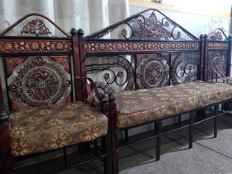 5 seater Full Iron Sofa Set New Condition For Sale 2