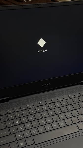 HP OMEN 15 ( just like brand new ) 10