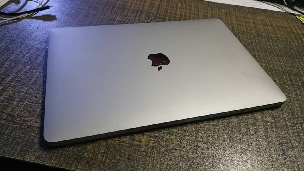 MacBook Pro 2017 - USA Stock (Only 3 Machines Left!) 13