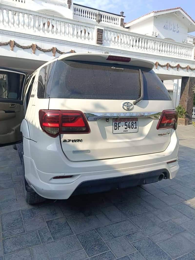 Toyota Fortuner 2.7 vvti 2015 4