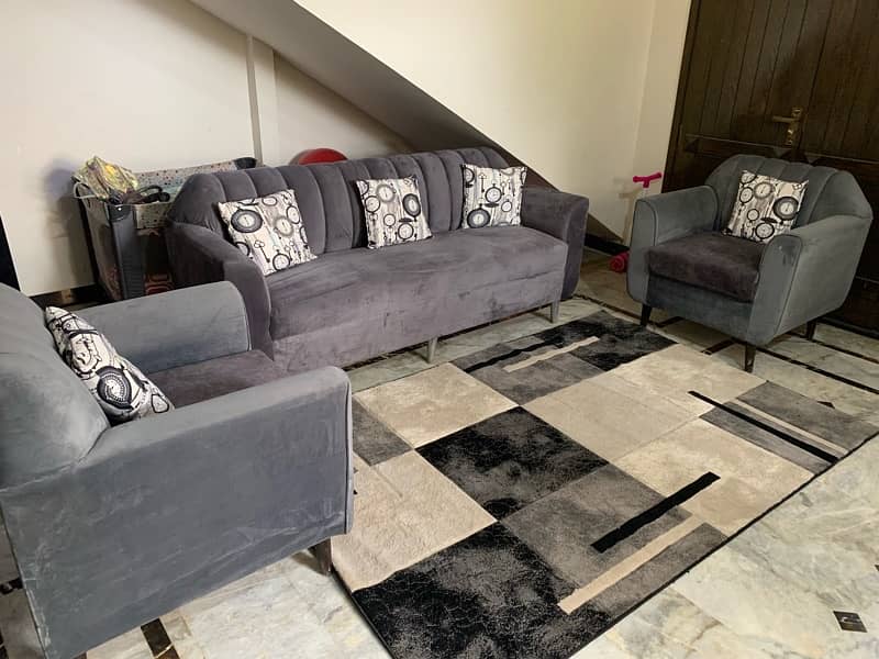 7 Seater Sofa Set - Excellent Condition 0