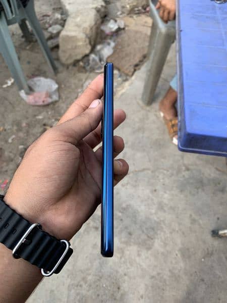 Moto Edge 21 Condition 10/10 5