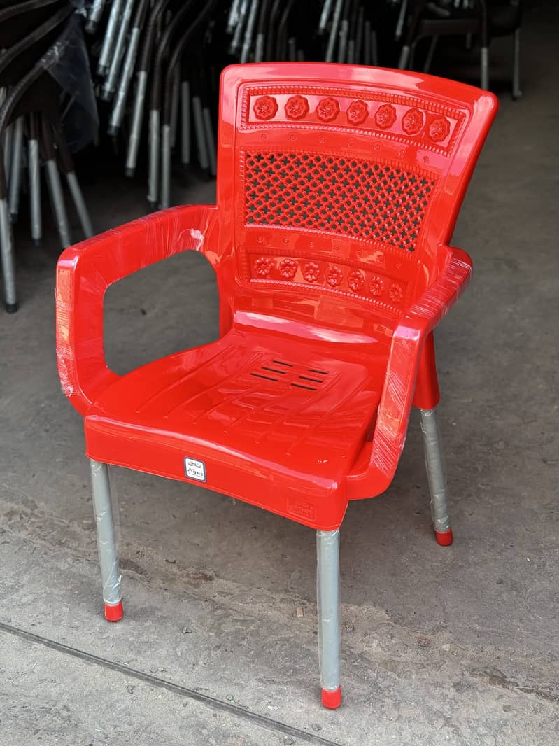 Super Relaxo Pure Steel Plastic Chair 3