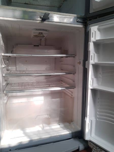 Dawlance Refrigerator for sale. "URGENT SELLING" 5