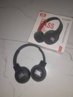 head phone E 500 he 1 month use kie hen vip sound qualty