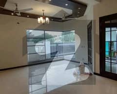 10 Marla Lavish Lower Portion On Top Location For Rent in Formanites Society Near DHA Phase 5 Lahore