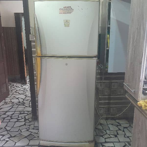 300LTR Fridge on sale 0