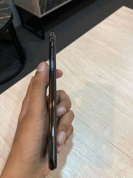 Apple iPhone XS Max 64 GB 1