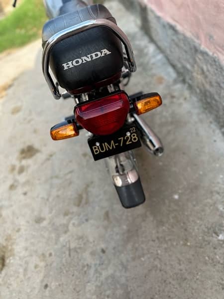 HONDA CD 70  2022 model islamabad registered 1