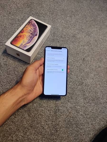 iPhone XS Max 64Gb Pta Approved 2