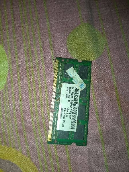 Laptop Bettry.  Laptop Speakers .  Laptop Ram Card 4 Gb . . 3