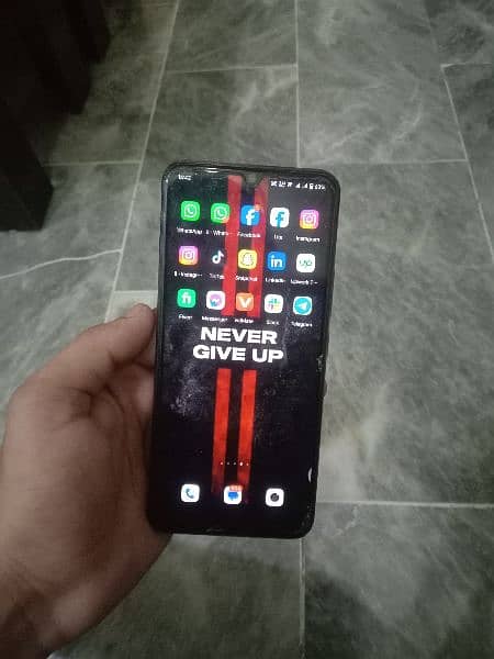 Vivo v21e 6