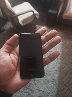 ipod 4 (8 gb)