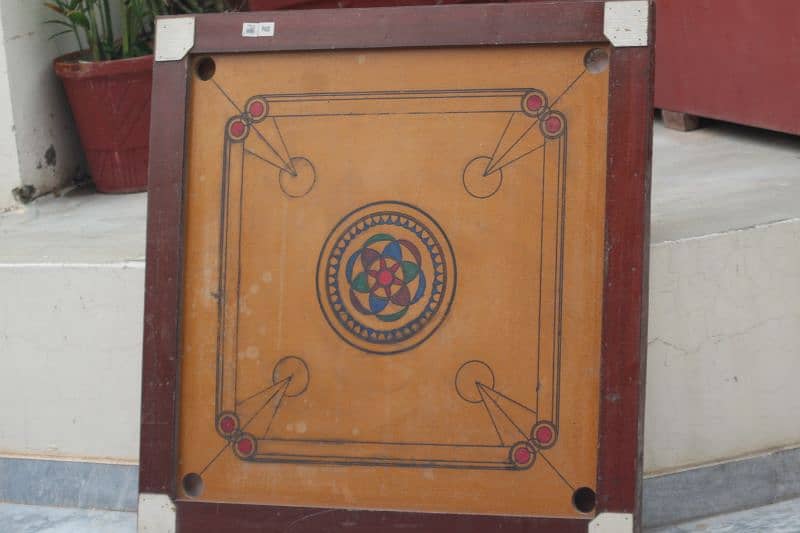 Carrom board New Condition 1