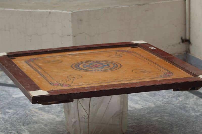 Carrom board New Condition 2