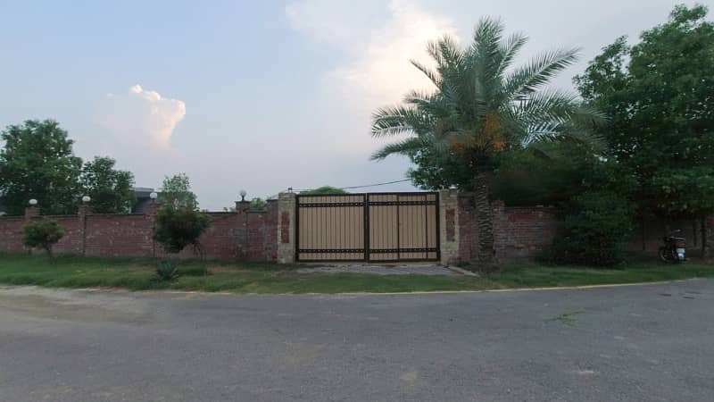 6.12 Kanal Corner Farm House Is Available For Sale On Bedian Road Lahore Greenz 1