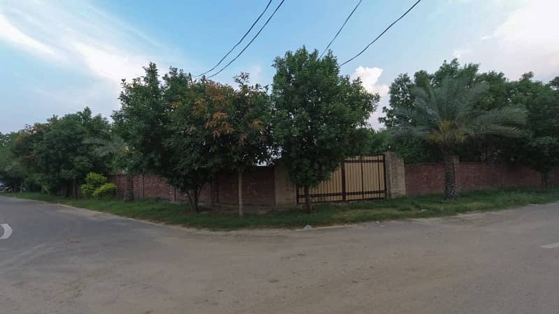 6.12 Kanal Corner Farm House Is Available For Sale On Bedian Road Lahore Greenz 12