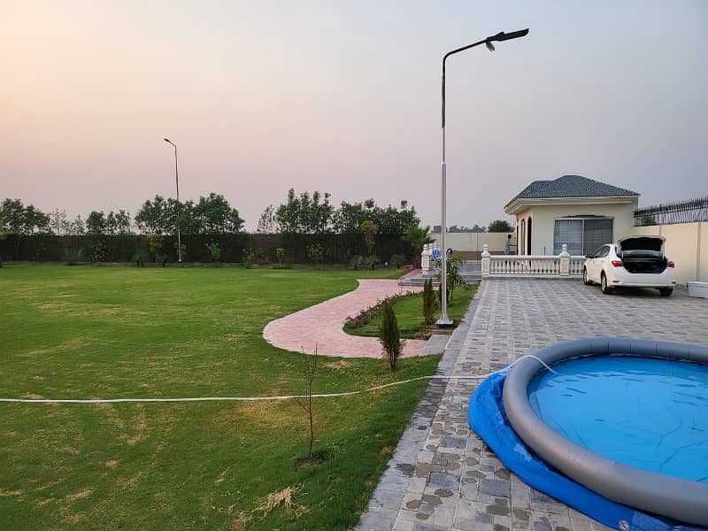 5 Kanal Beautiful Farmhouse Is Up For Sale In Lahore Greenz Bedian Road A Block 10