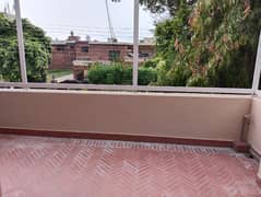 Facing Park / Masjid 1Kanal Beautiful Out House Available For Sale DHA Phase 3 0