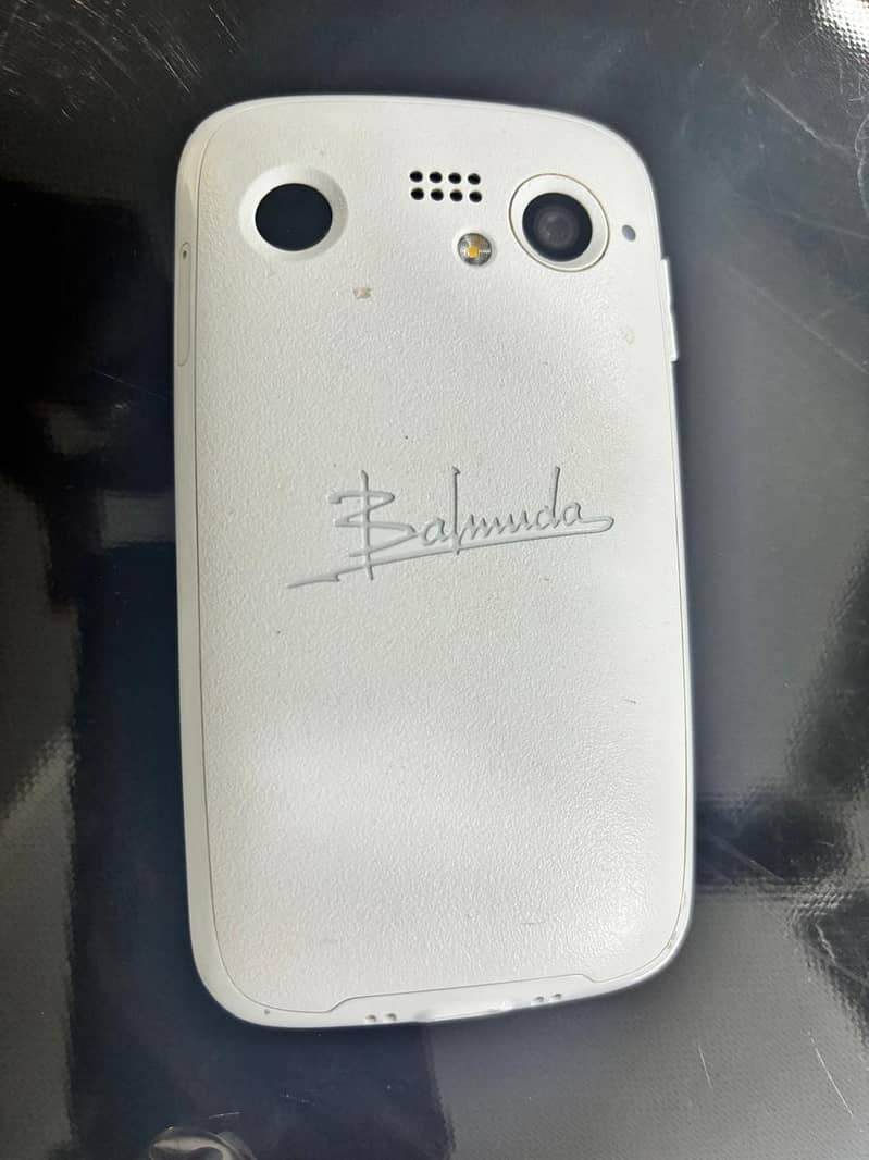 Balmuda 5G phone 1