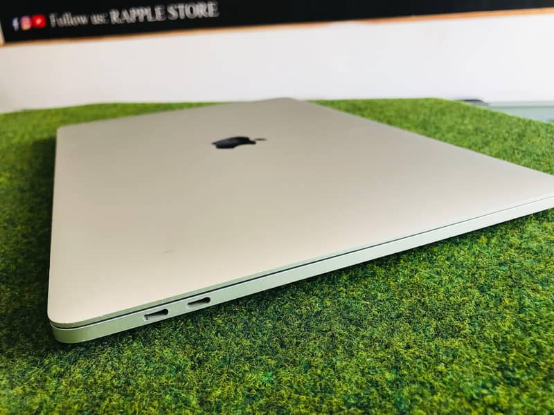 APPLE MACBOOK PRO 2019/ Ci9/16GB RAM/512GB SSD/15" RETINA DISPLAY 2