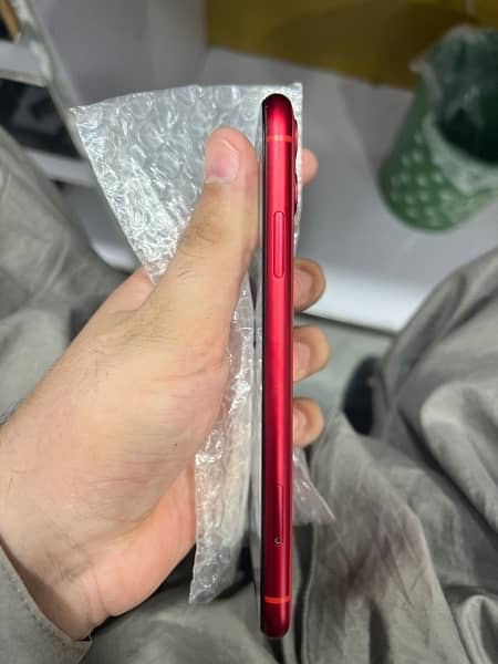 IPhone 11 128GB red colour 1