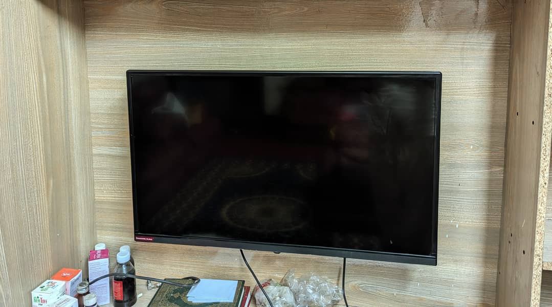 32 inch LED TV (non andriod) 0