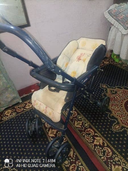 Imported pram in excellent condition 10