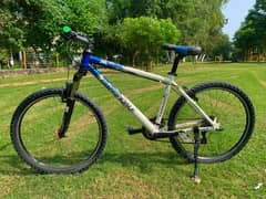 Cannondale, Giant Hybrid/Mountain Bicycles 0