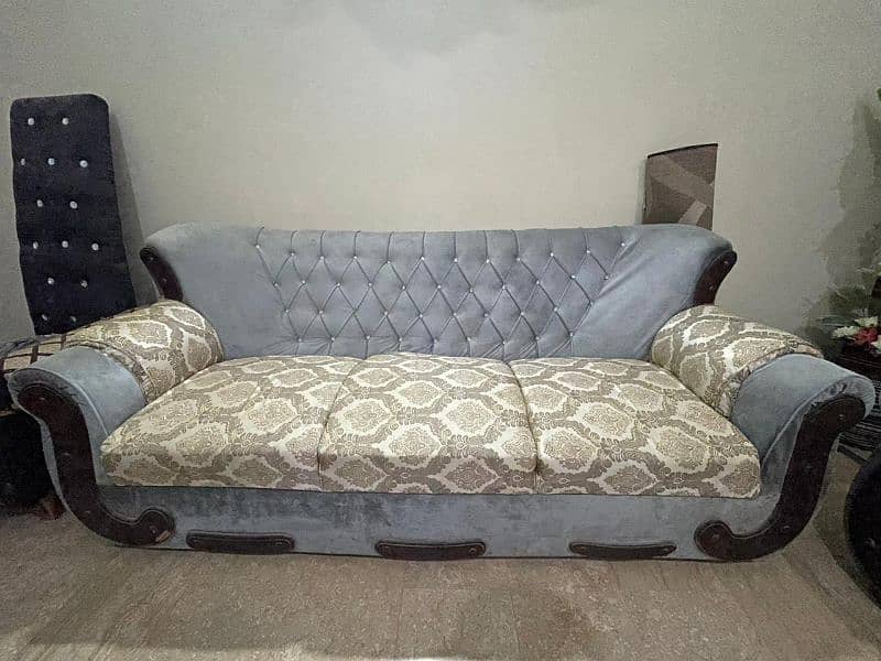 7_seater sofa sett in new condition 2