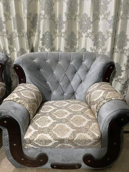 7_seater sofa sett in new condition 5