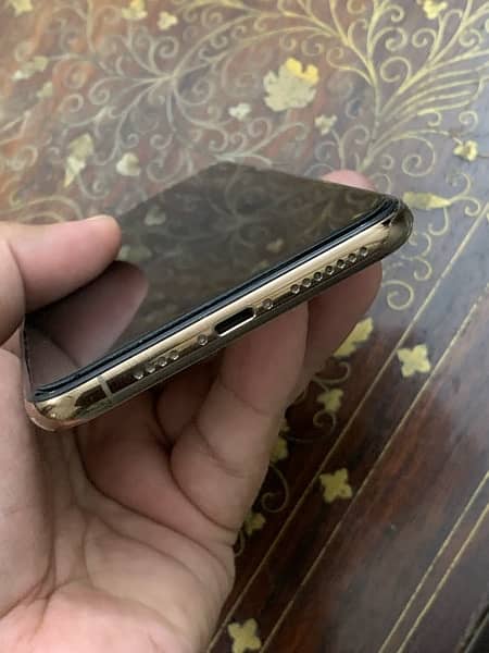 Iphone XS Max 64GB PTA Approved 4