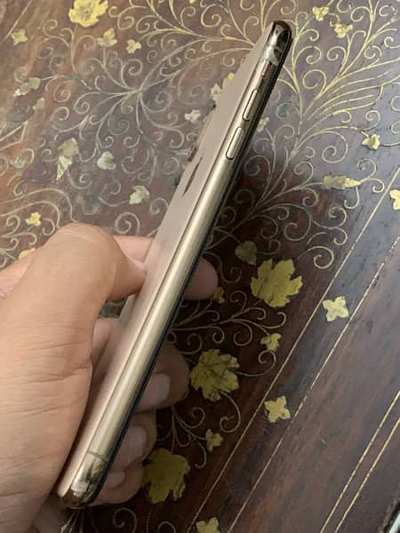 Iphone XS Max 64GB PTA Approved 5