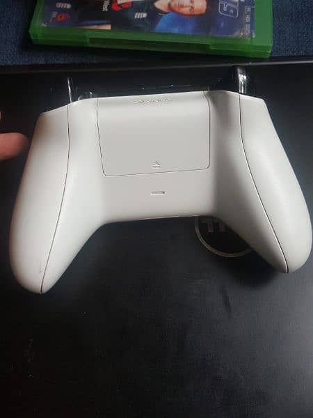 Xbox One S Original Controller 1