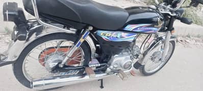 Honda CD 70 2024 6 month brand new showroom condition only 6000 km use